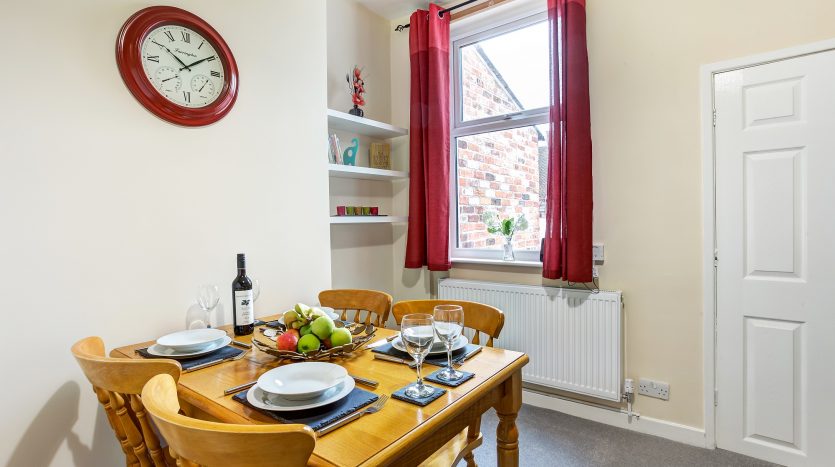 Dining Area with table and chairs Cloud View Cottage in Congleton